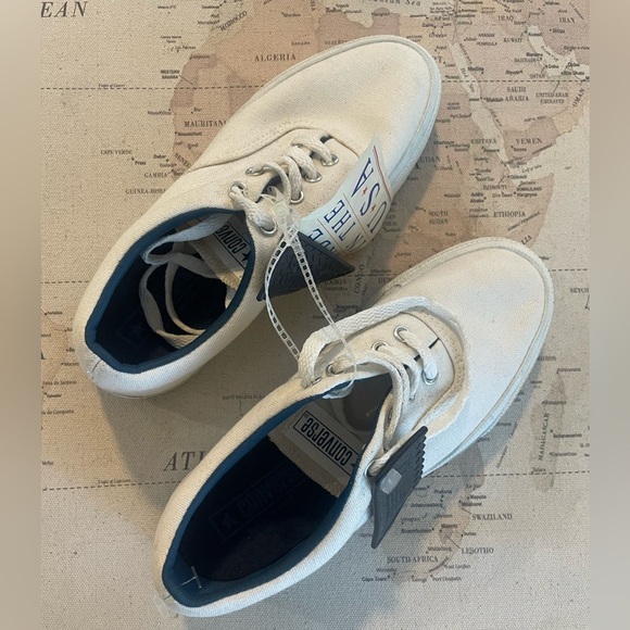 🆕Converse Deadstock Vintage Shoes Canvas Lace Up Size 5 NWT - Picture 2 of 11